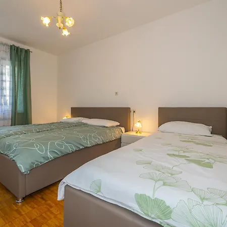 公寓 Jarmila Croatia Beachfront *