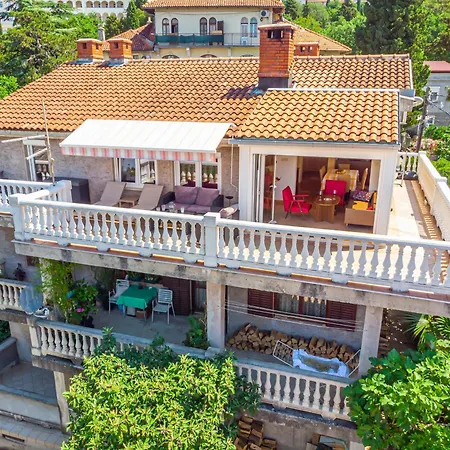 Jarmila Croatia Beachfront 公寓