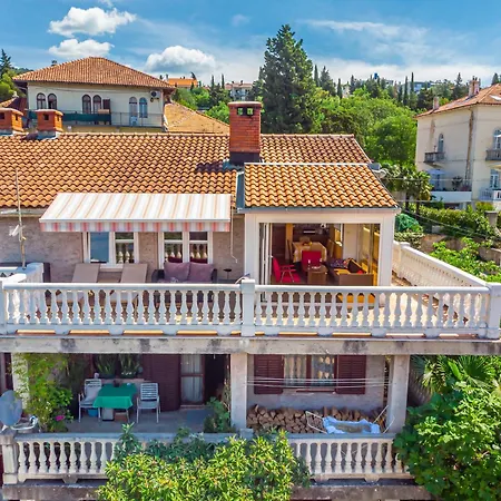 Jarmila Croatia Beachfront Apartment Crikvenica