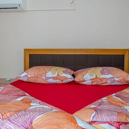 公寓 Jarmila Croatia Beachfront *