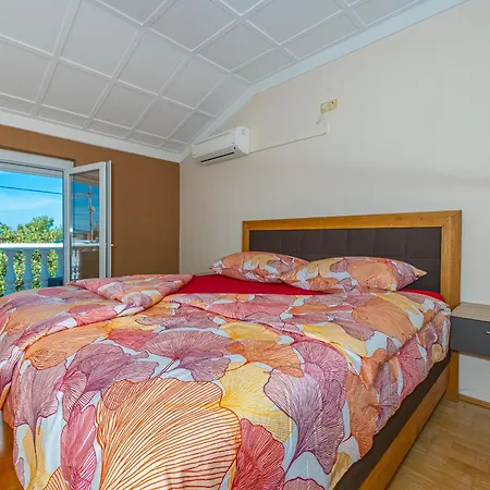 Jarmila Croatia Beachfront 公寓
