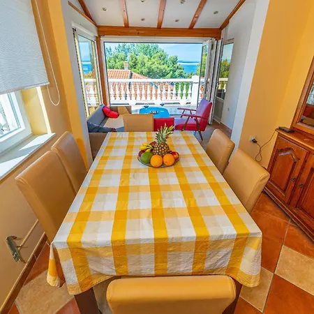Jarmila Croatia Beachfront 公寓 *