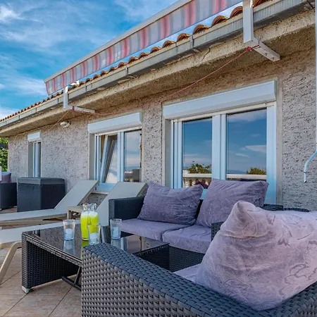 公寓 Jarmila Croatia Beachfront *