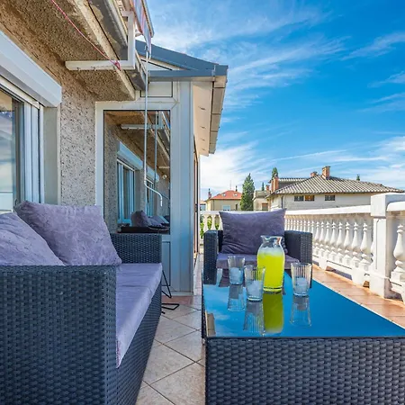 Apartment Jarmila Croatia Beachfront
