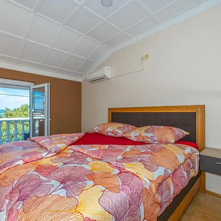 Jarmila Croatia Beachfront *