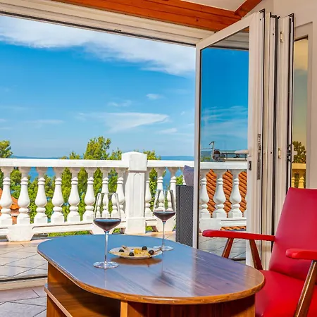 Jarmila Croatia Beachfront Crikvenica