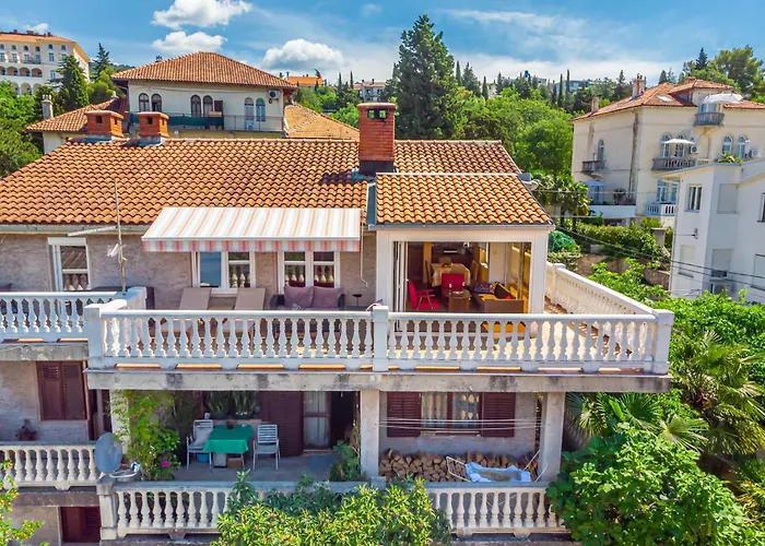 Jarmila Croatia Beachfront Apartman Crikvenica