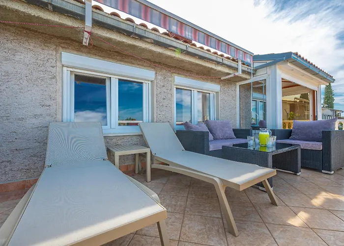 Jarmila Croatia Beachfront Apartman Crikvenica