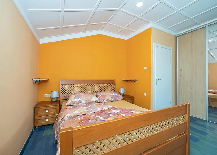Jarmila Croatia Beachfront * Crikvenica