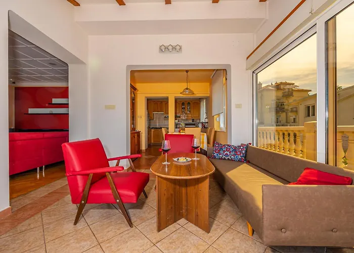 Jarmila Croatia Beachfront