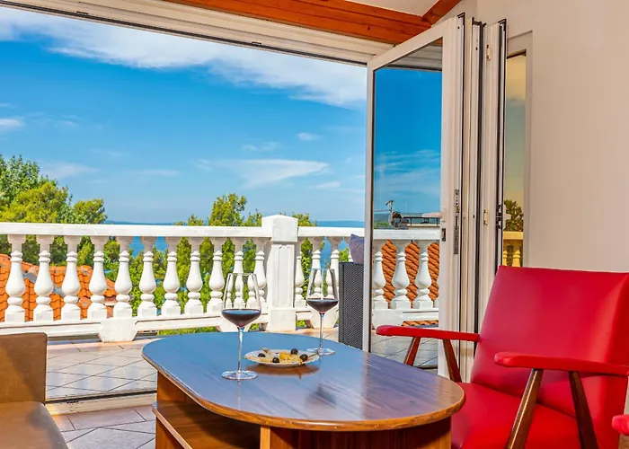 Jarmila Croatia Beachfront Crikvenica