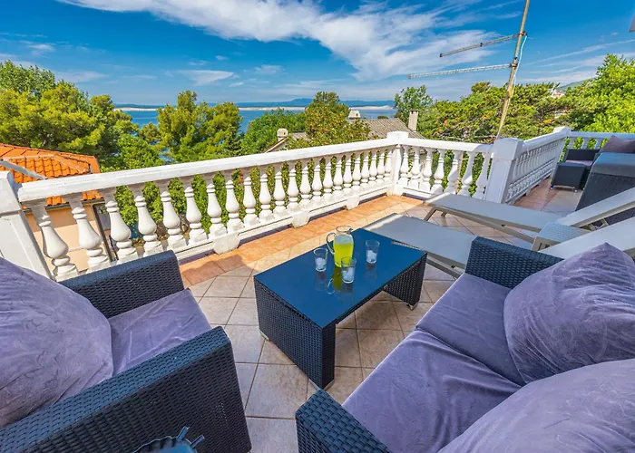 Jarmila Croatia Beachfront ツリクヴェニツァ