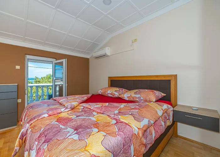 Jarmila Croatia Beachfront *
