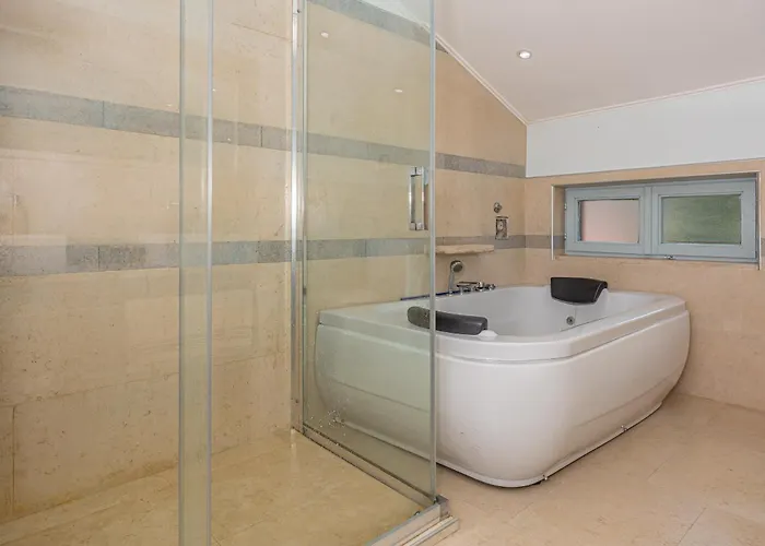 Jarmila Croatia Beachfront アパート *