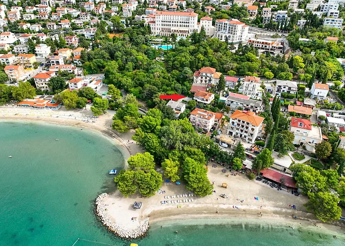 Jarmila Croatia Beachfront アパート *